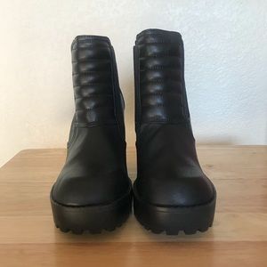 Women’s H&M Black Chunky Heeled ankle  boots